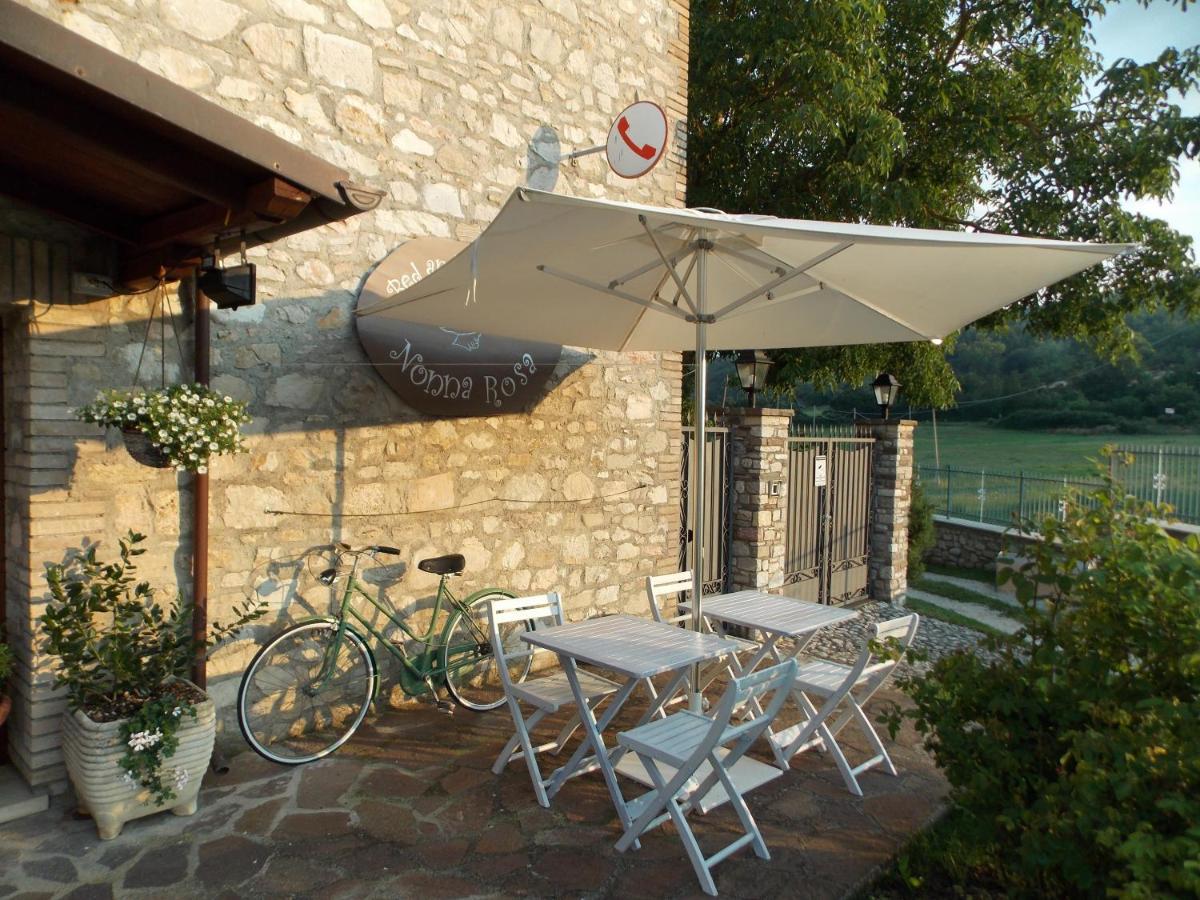 B&B Nonna Rosa Norcia Buitenkant foto
